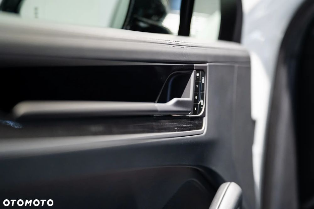 Porsche Cayenne - 10