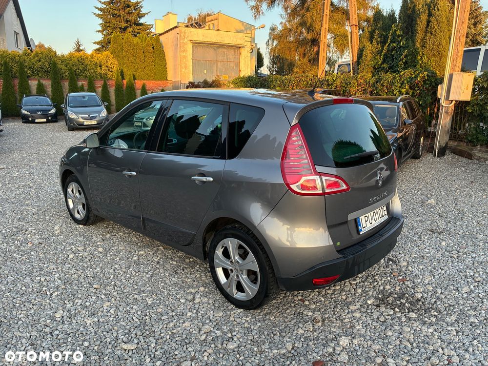 Renault Scenic 1.6 16V 110 Authentique - 5