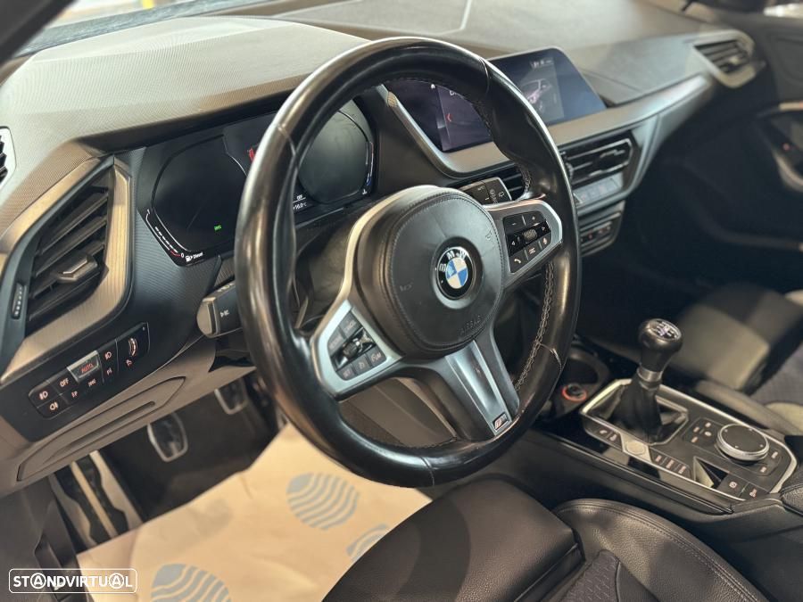 BMW 116 d Pack Desportivo M - 7