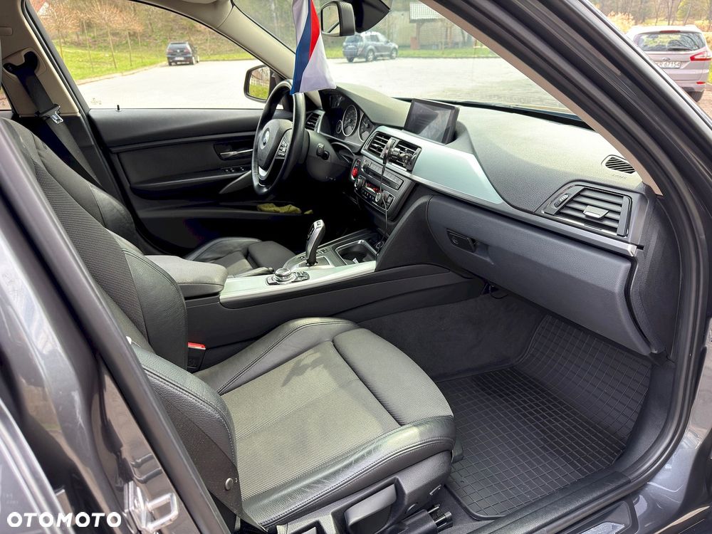 BMW Seria 3 318d Modern Line - 17