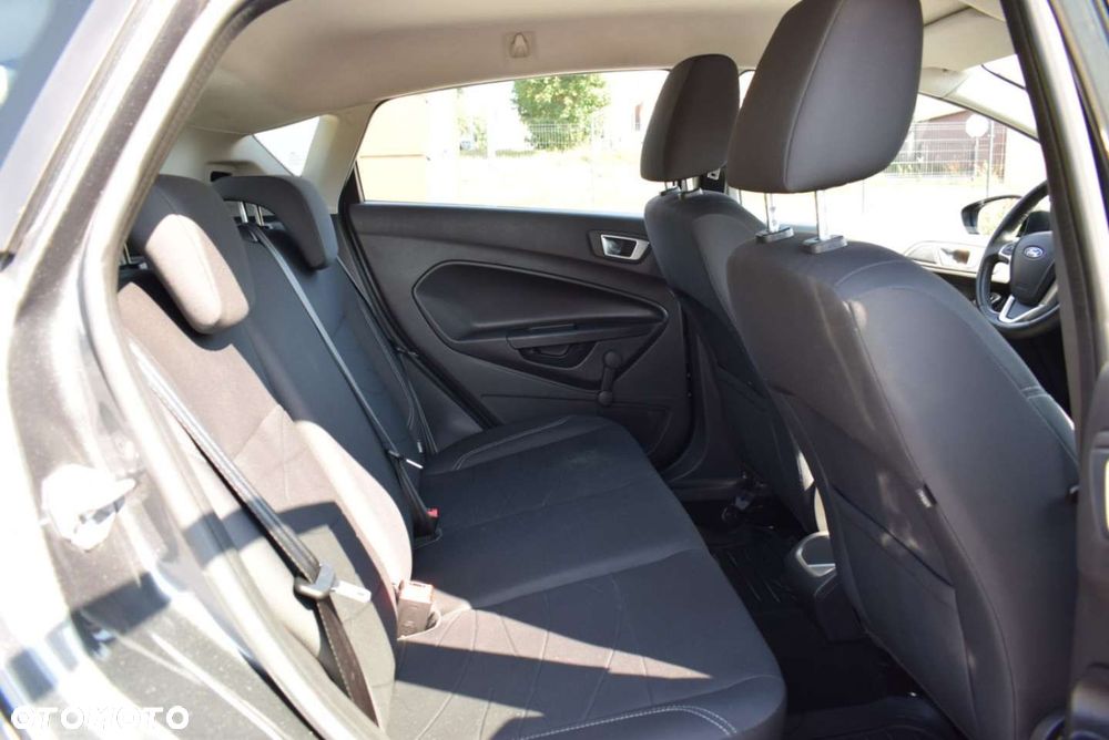 Ford Fiesta - 20