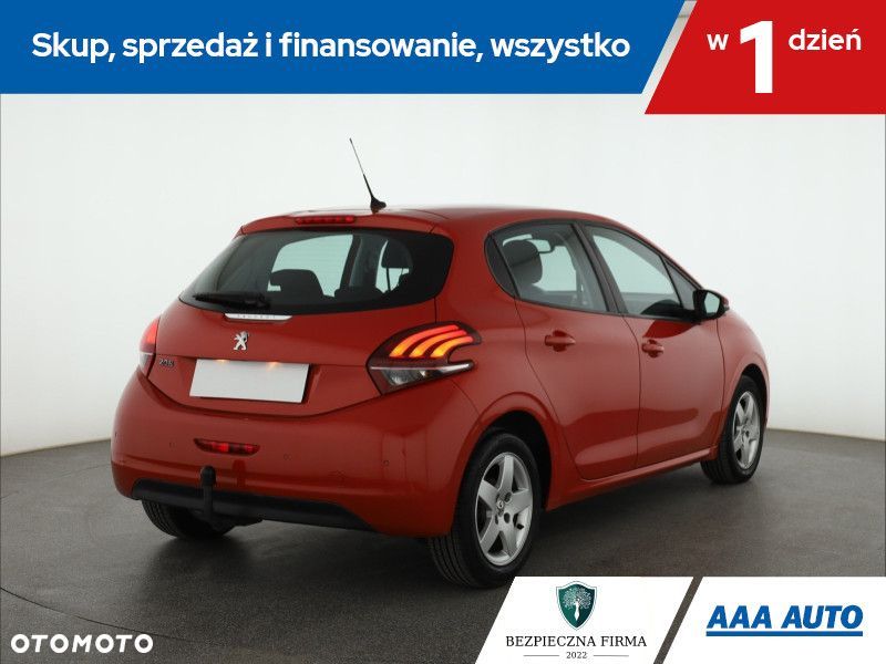 Peugeot 208 - 7