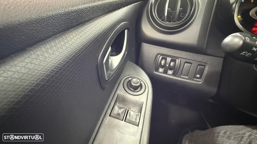 Renault Clio Energy dCi 90 Start & Stop LIMITED - 19