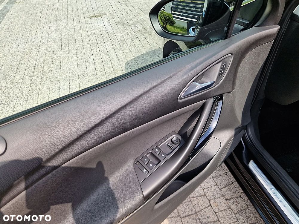 Opel Astra 1.4 T 120 Lat S&S - 22