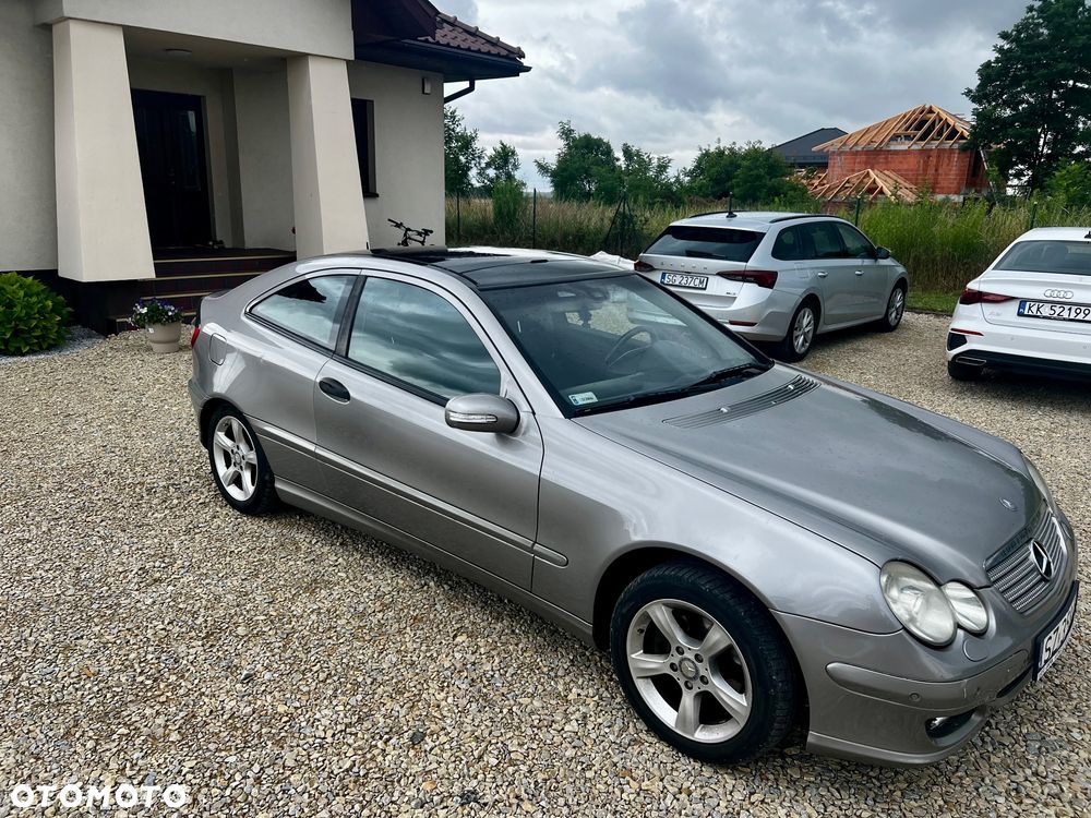 Mercedes-Benz Klasa C 200 Kompressor Sportcoupe - 3