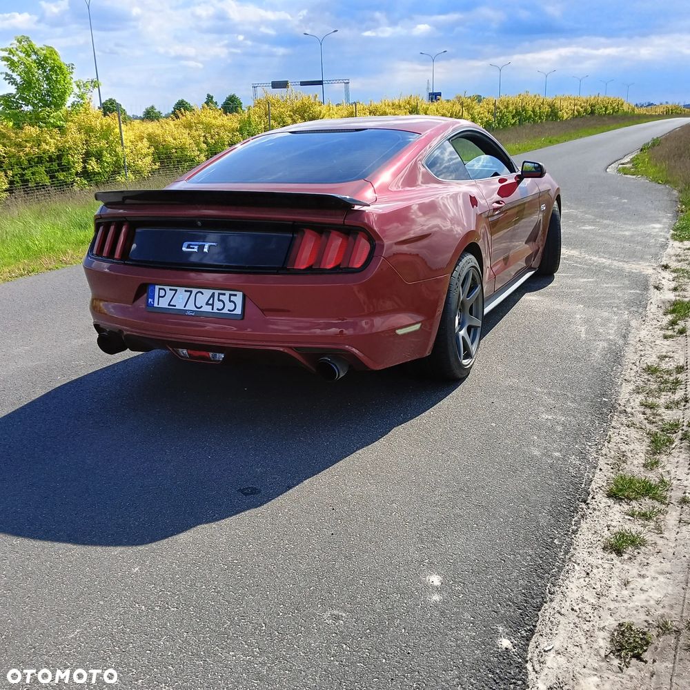 Ford Mustang 5.0 V8 GT - 2