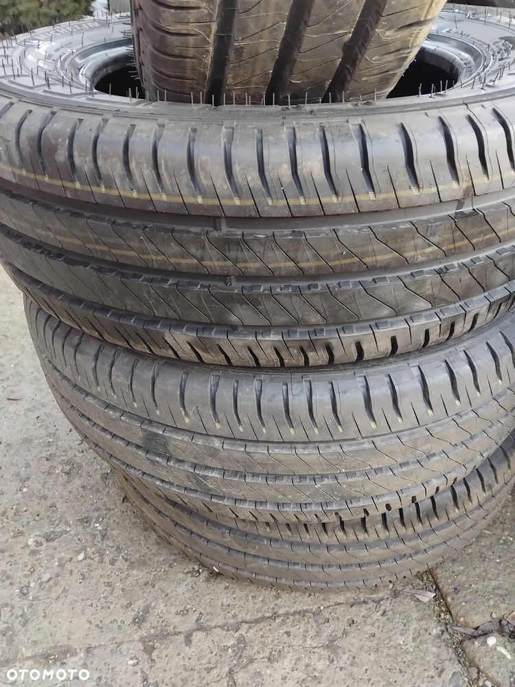 215/65/16 C Michelin Agilis 3 - 2
