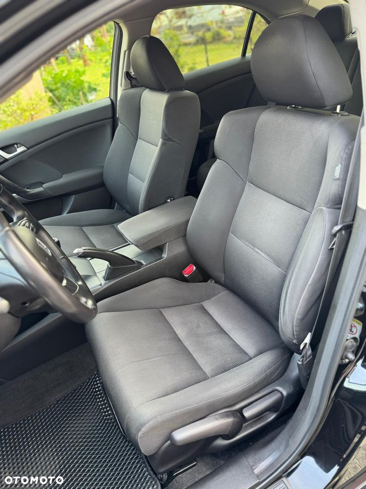 Honda Accord 2.0 Elegance - 30