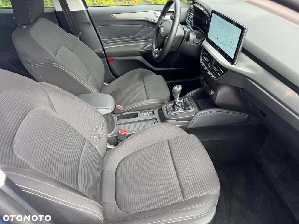 Ford Focus 1.0 EcoBoost mHEV Titanium X - 32