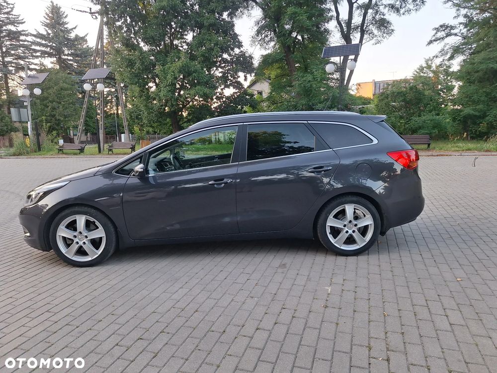 Kia Ceed 1.6 GDI ISG Platinum Edition - 14
