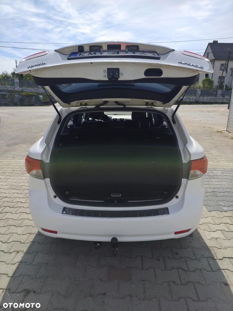 Toyota Avensis 2.0 D-4D Premium - 13