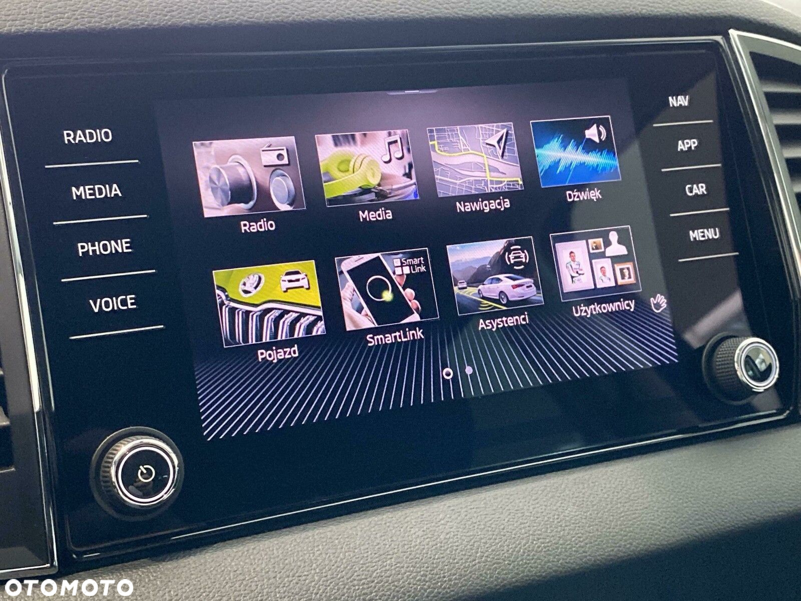 Skoda Karoq 1.5 TSI ACT 4x2 Ambition - 32