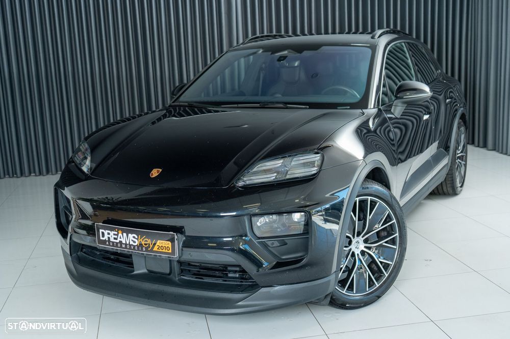 Porsche Macan Electric 4 - 35