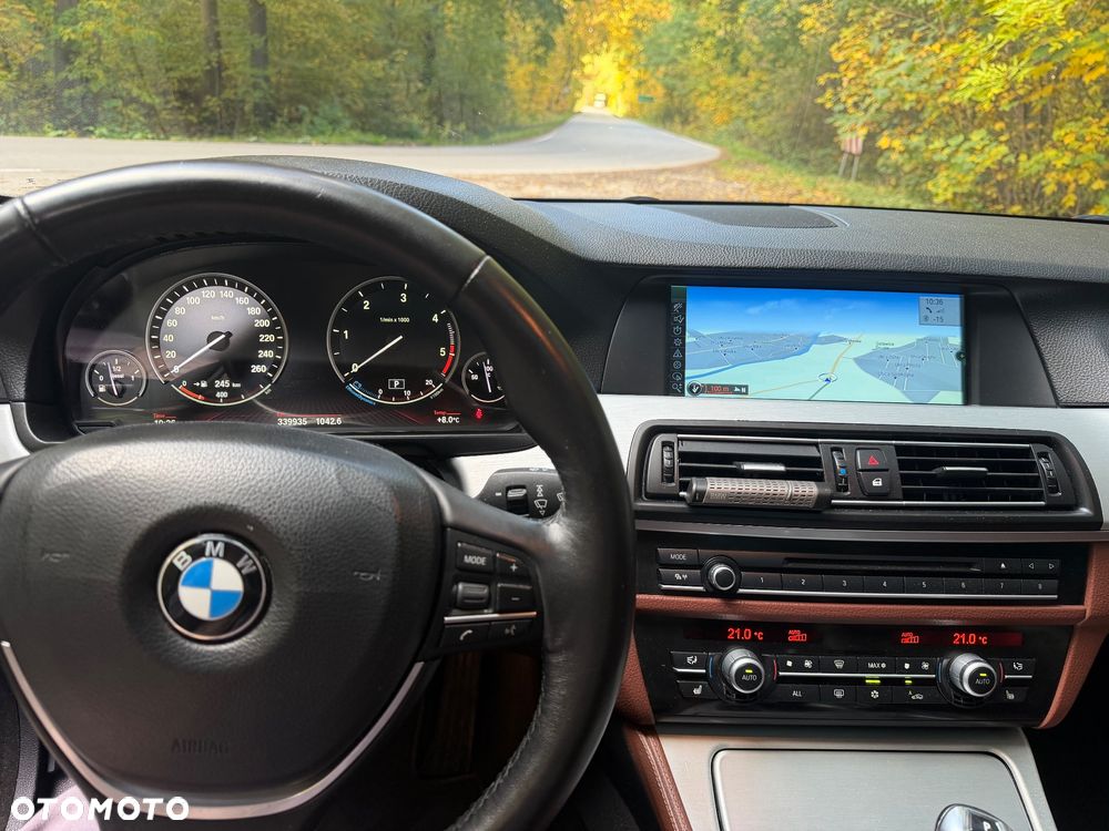BMW Seria 5 525d Sport-Aut - 6