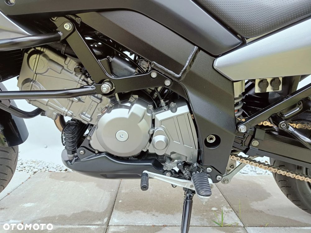 Suzuki DL - 10