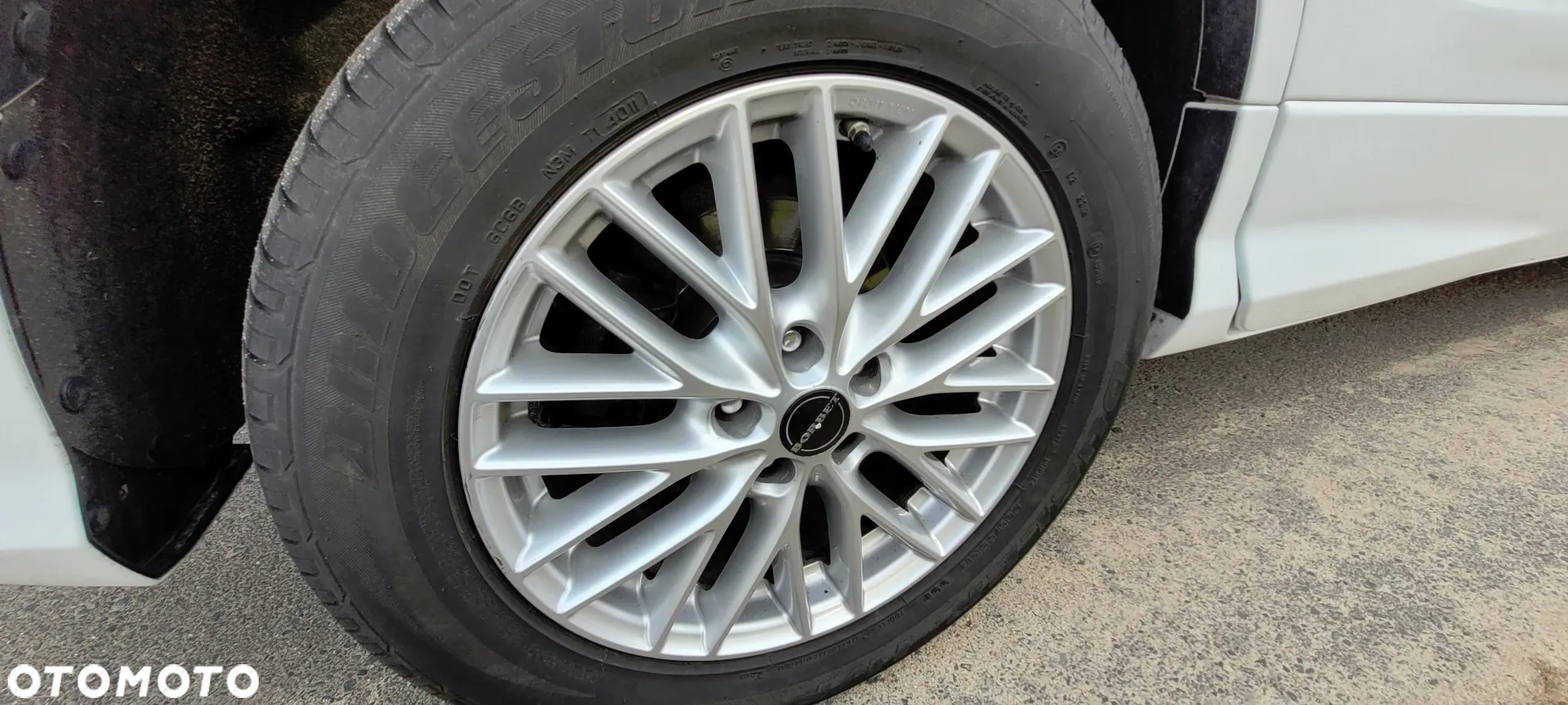 Ford Kuga 1.6 EcoBoost 2x4 Titanium - 17