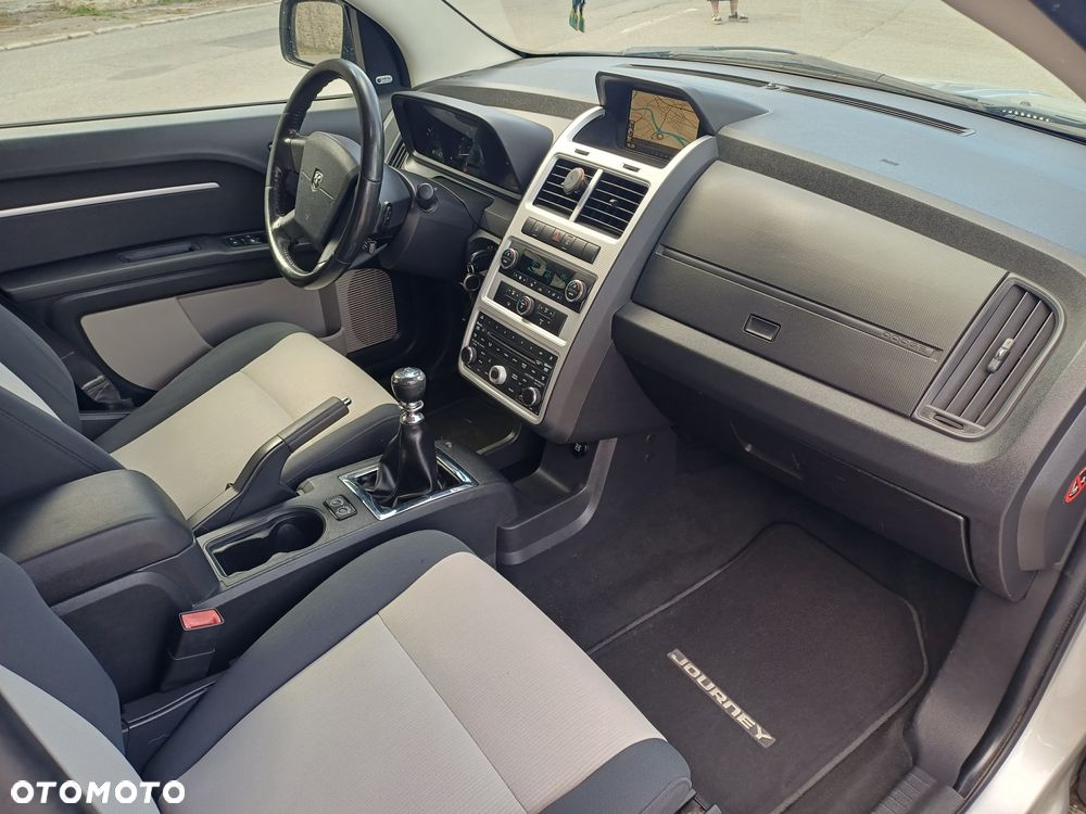Dodge Journey - 8