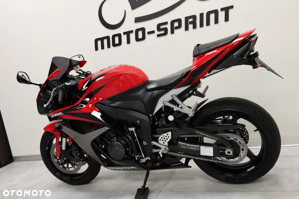 Honda CBR - 11