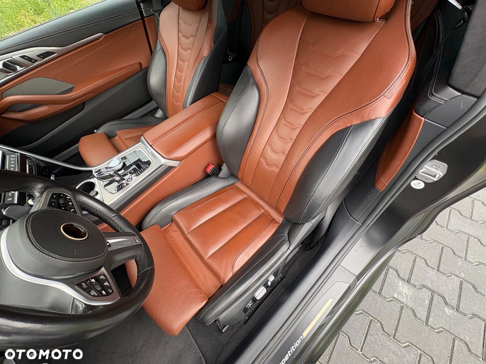 BMW Seria 8 - 22