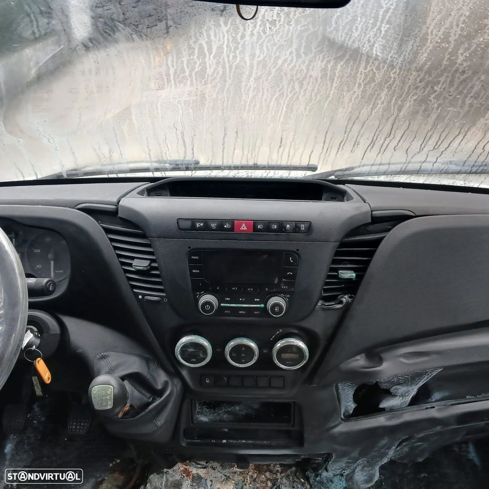 Iveco Daily 2.3 156Cv de 2017 - Peças Usadas (9726) - 6