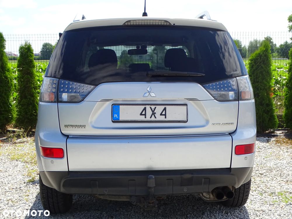 Mitsubishi Outlander 2.0 DID Instyle - 23