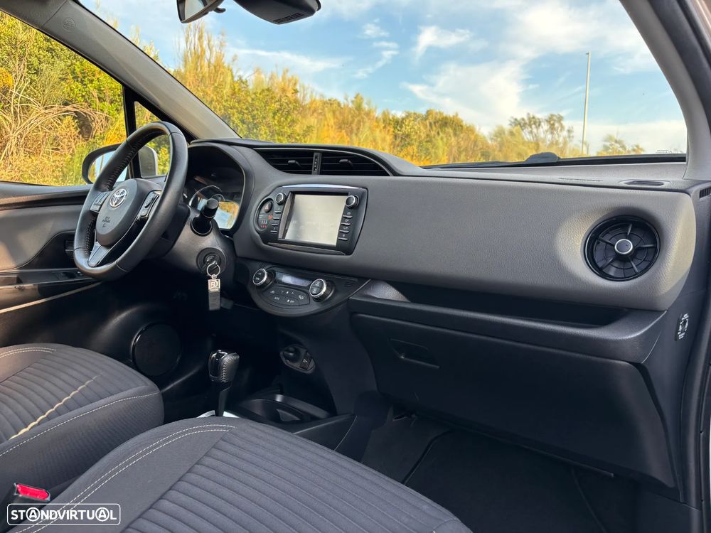 Toyota Yaris 1.5 HSD Sport+P.Techno - 25