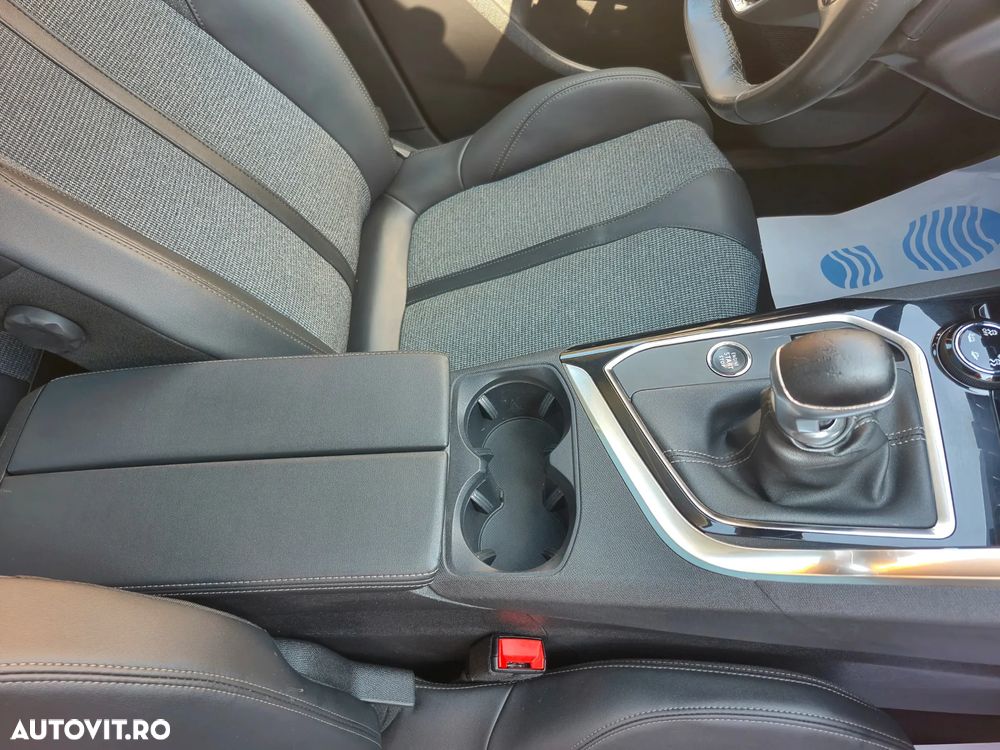 Peugeot 3008 1.5 BlueHDI 130 S&S BVM6 Allure Pack - 13