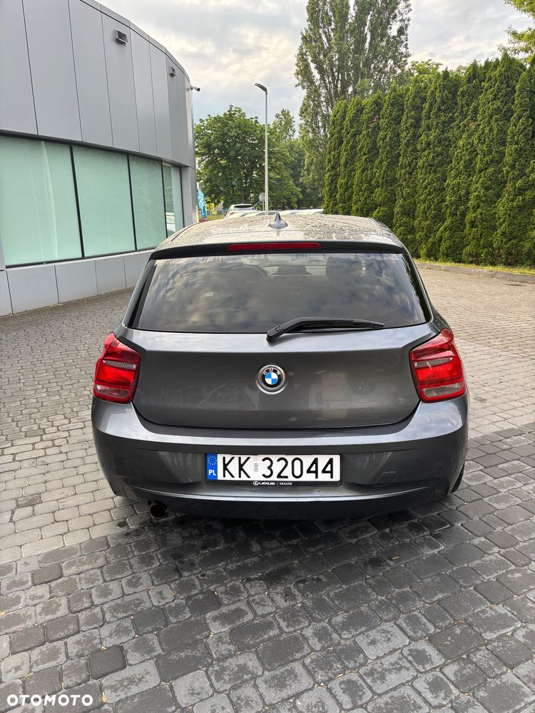 BMW Seria 1 118i - 5