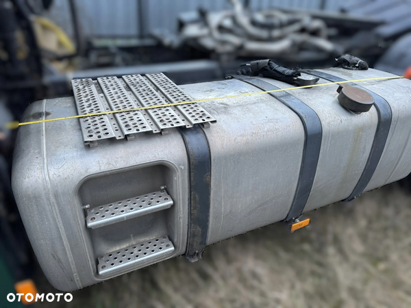 Zbiornik 820L OEM MERCEDES