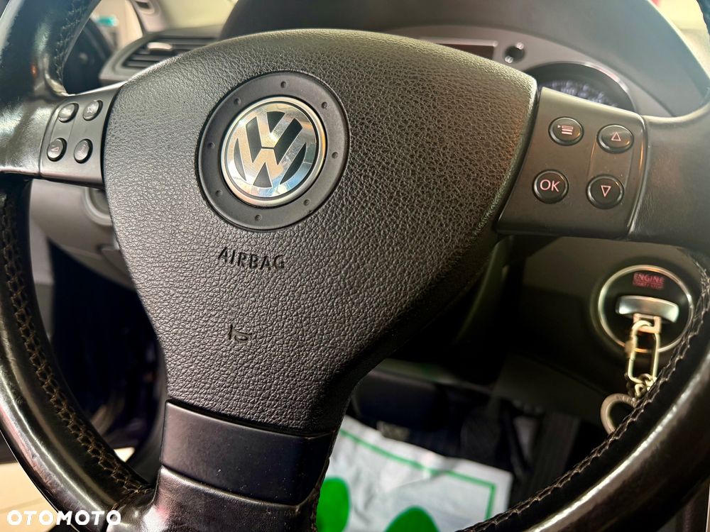 Volkswagen Passat - 20
