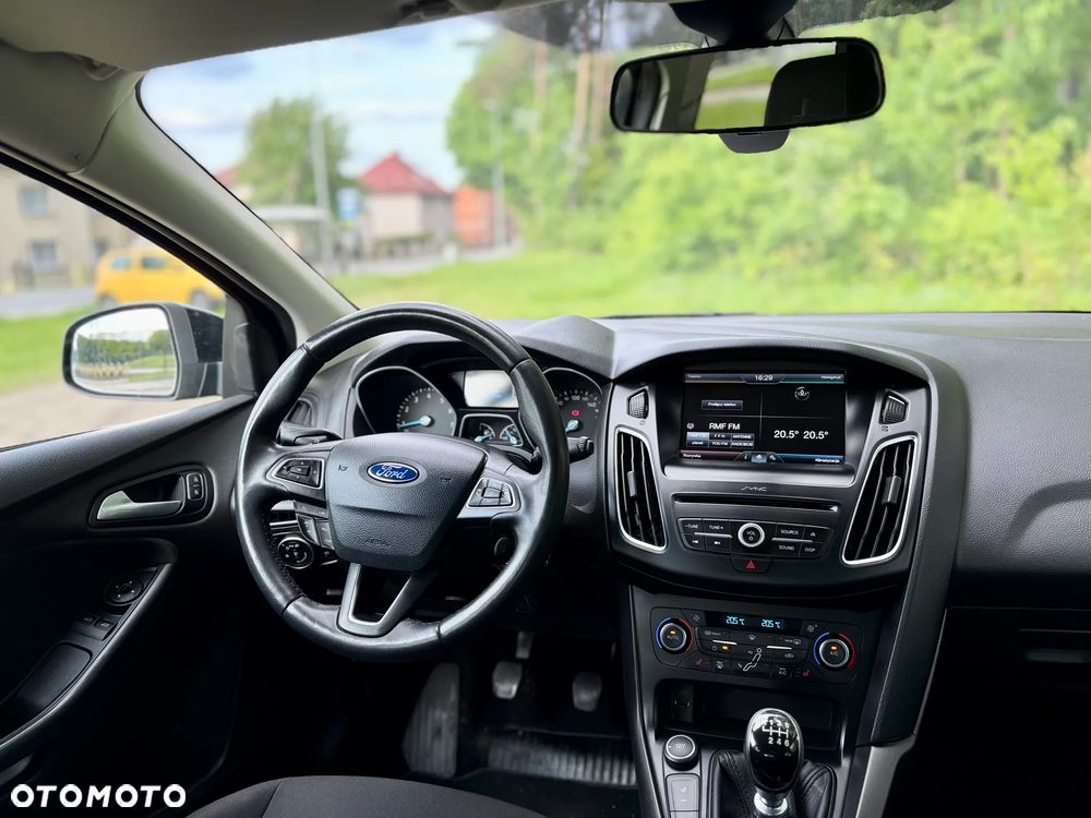 Ford Focus 1.0 EcoBoost Titanium - 11