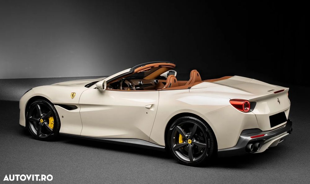 Ferrari Portofino - 8