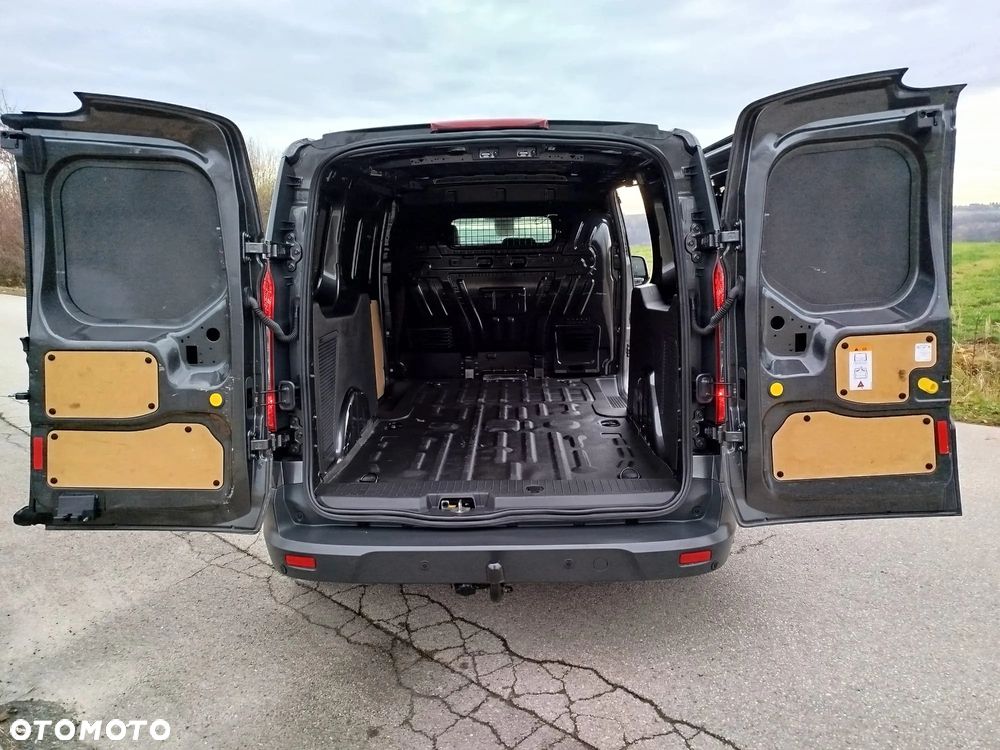 Ford Transit Connect - 13