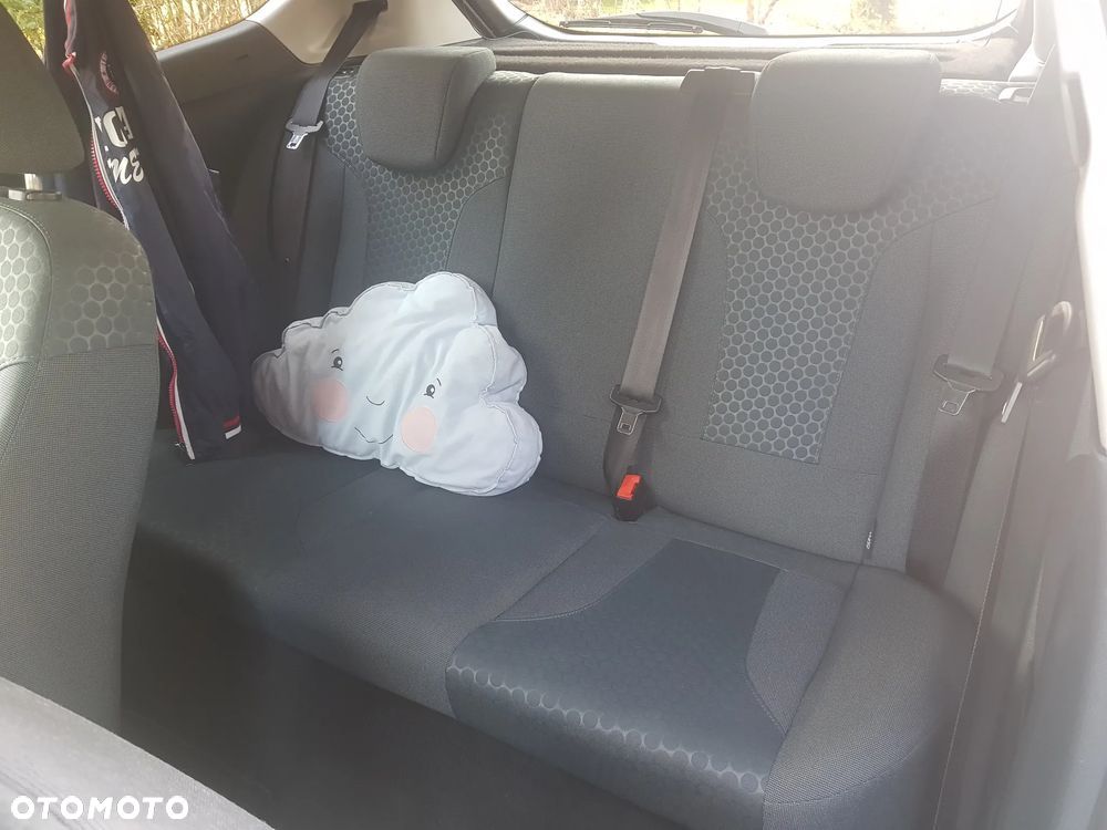 Ford Fiesta - 10