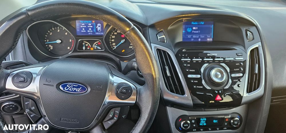 Ford Focus 1.6 TDCi DPF Titanium - 6