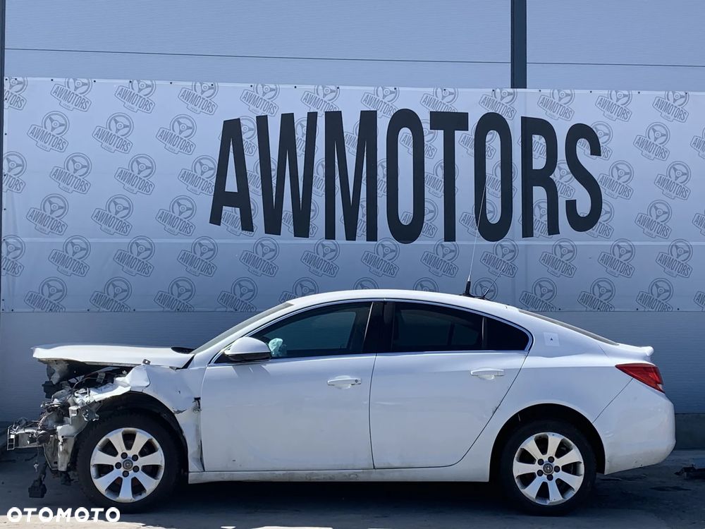 OPEL INSIGNIA 2012 *SAMOCHÓD NA CZĘŚCI* GAZ (40R)  MASKA, LAMPA, DRZWI, LUSTERKO, ZDERZAK, GRILL, BŁOTNIK, KLAPA, BELKA, DESKA, FOTELE, KANAPA, ĆWIARTKA KIEROWNICA, TARCZE, ZACISKI, ZAWIESZENIE, KOMPLETNY PRZÓD, KOMPLETNY TYŁ, LICZNIK, ZEGARY, PRAWE LEWE PRZÓD TYŁ