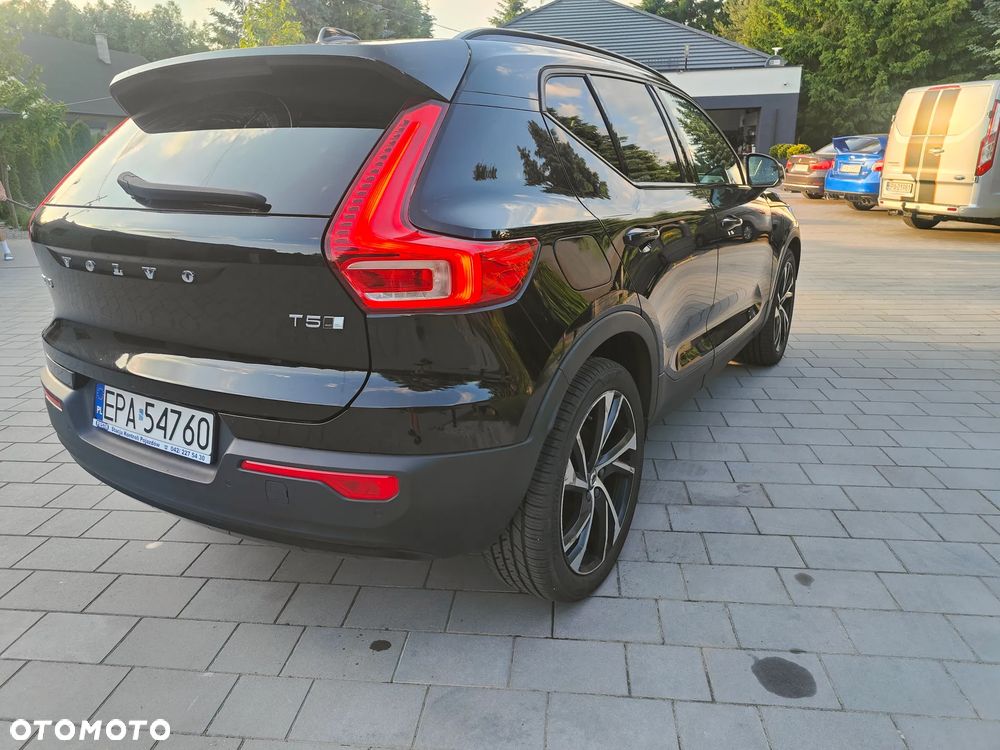 Volvo XC 40 T5 AWD R-Design - 4