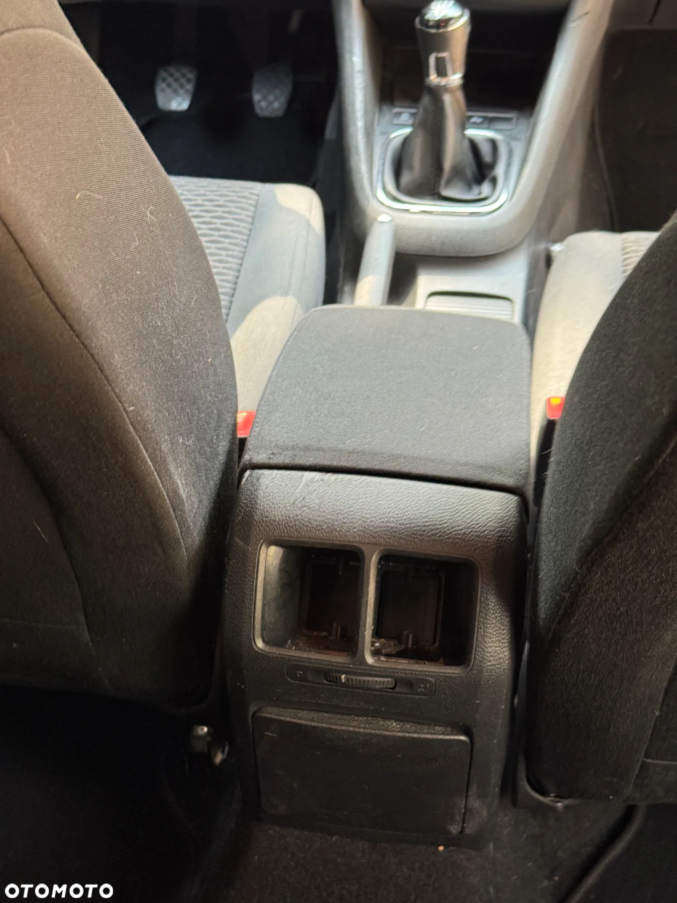 Volkswagen Golf VI 1.6 TDI Comfortline - 23
