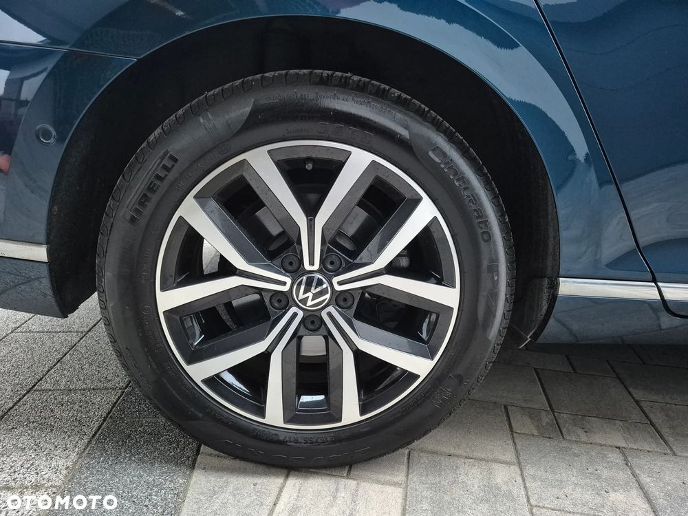 Volkswagen Passat 2.0 TDI Elegance DSG - 24