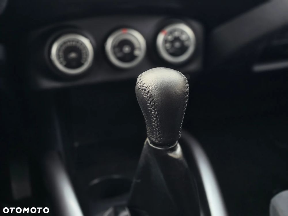 Mitsubishi Outlander - 21