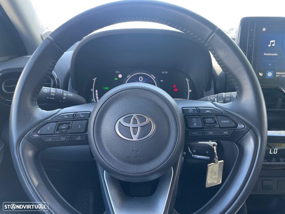 Toyota Yaris Cross 1.5 HDF Comfort Plus - 12