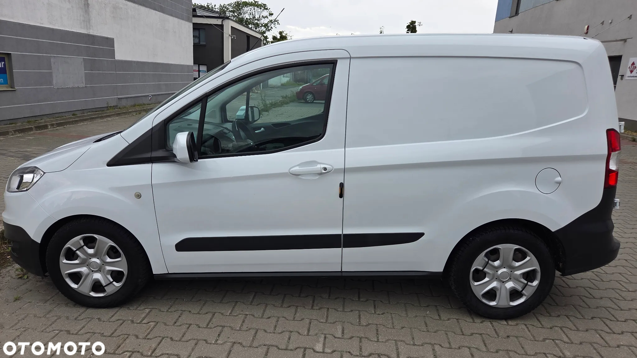 Ford Transit Courier - 7