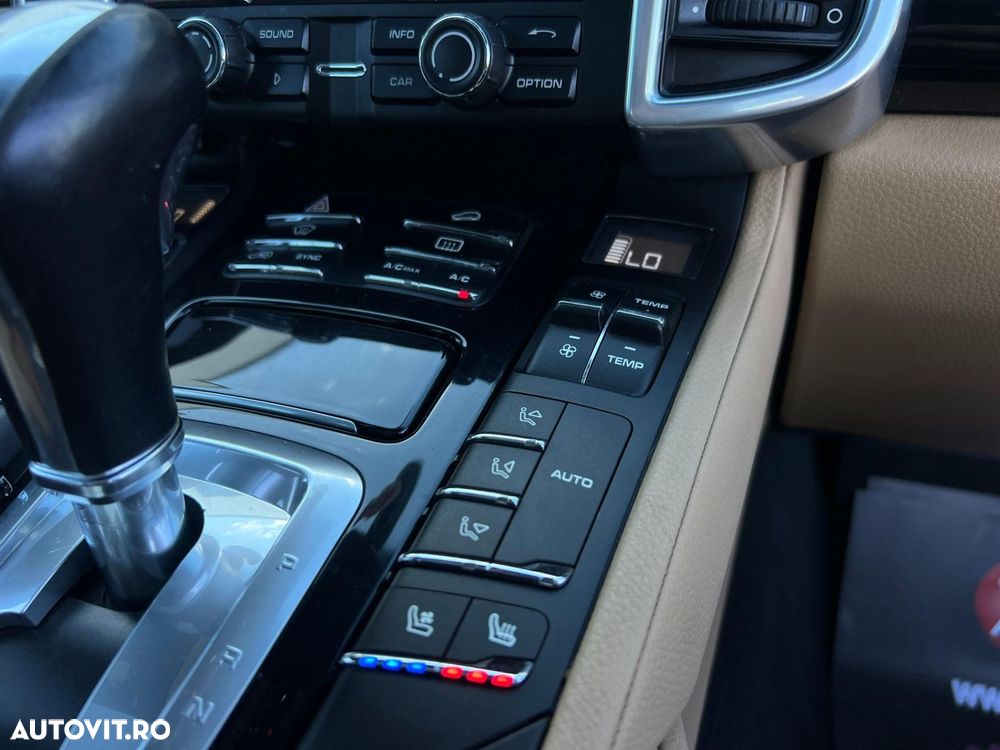 PORSCHE Cayenne 2016 — imagine 40