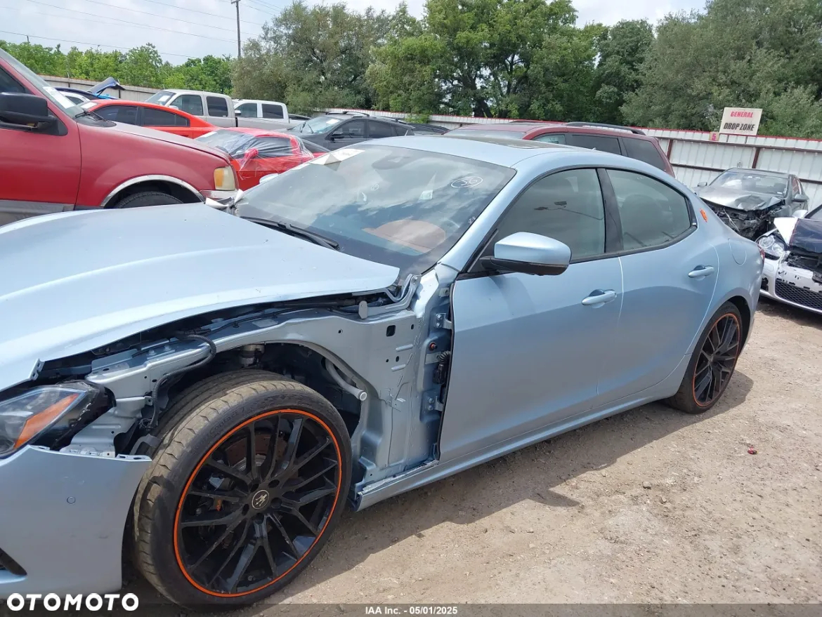 Maserati Ghibli - 4