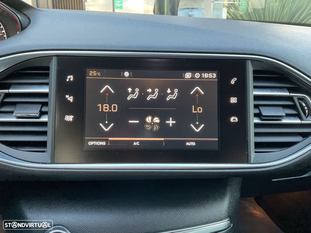 Peugeot 308 SW 1.6 BlueHDi Access - 28
