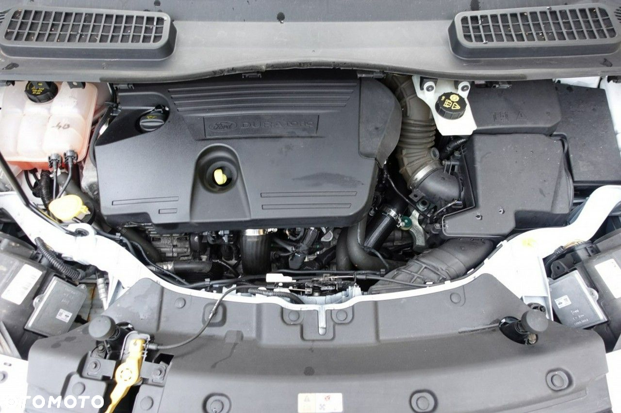 Ford Kuga - 12