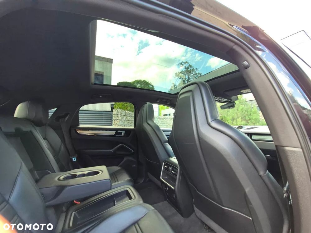 Porsche Cayenne - 14