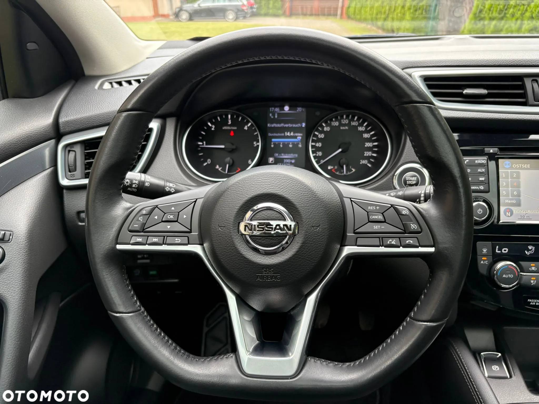 Nissan Qashqai 1.6 DCi N-Connecta Xtronic - 4