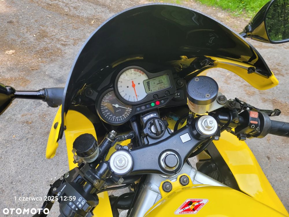 Honda VTR - 12