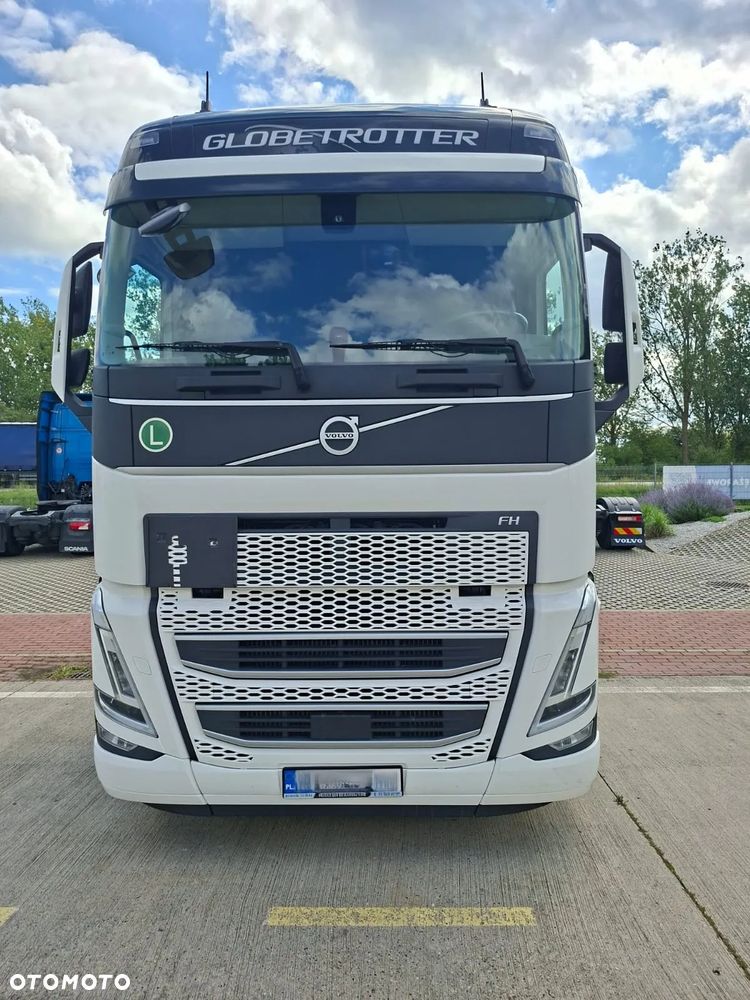 Volvo FH 460 GLOBETROTTER XL I-SAVE - 2